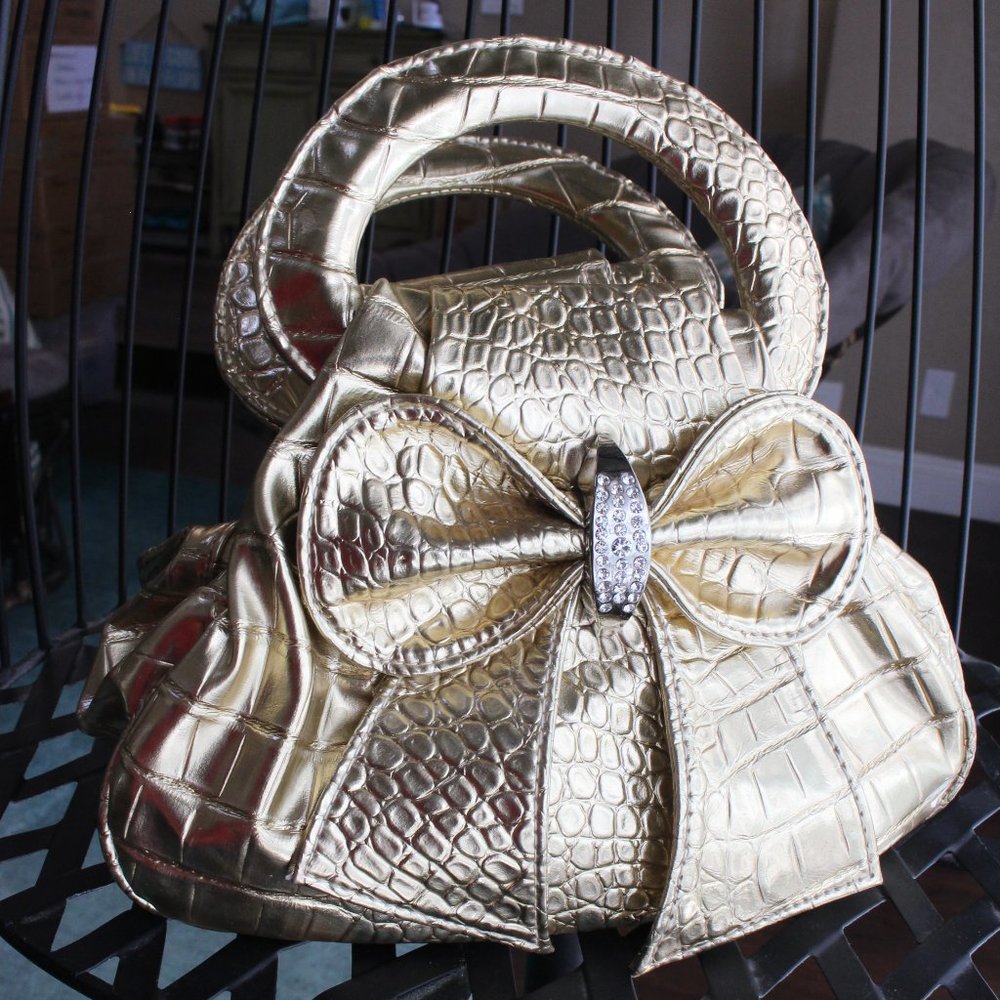 SUPER CUTE Small Gold Croco Print Handbag with Bow